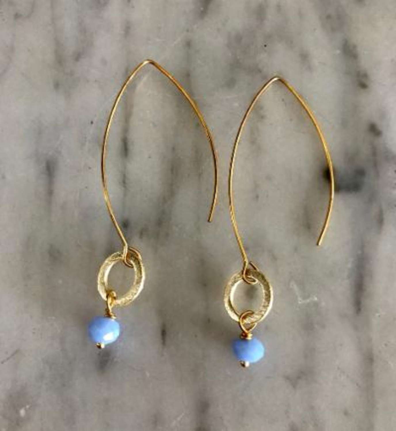 Freya tiny earrings - blue
